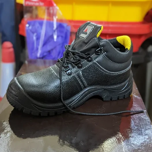 Roko chukka safety boots